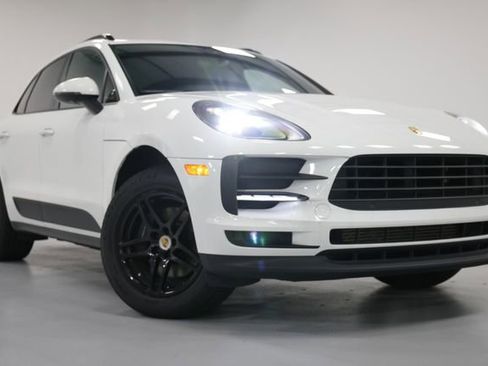 Used 2020 Porsche Macan image 1