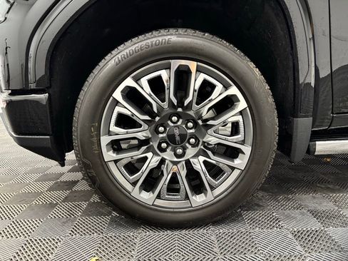 New 2025 GMC Sierra 1500 Denali Ultimate image 18