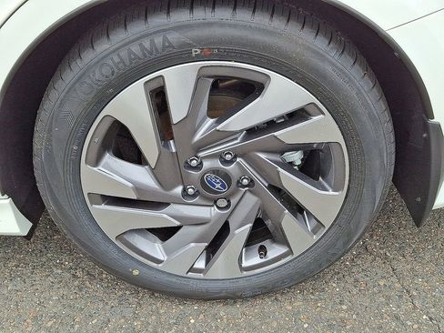 Used 2025 Subaru Legacy Limited image 6