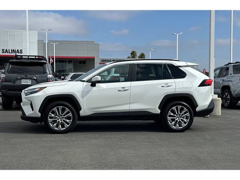Certified 2022 Toyota RAV4 XLE Premium FWD image 7
