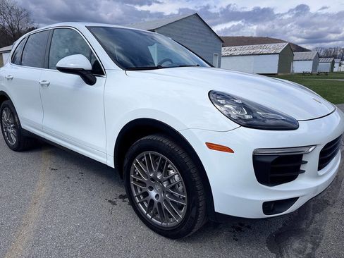 Used 2015 Porsche Cayenne S image 1