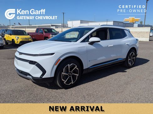 Certified 2025 Chevrolet Equinox EV LT w/ Convenience Package image 1