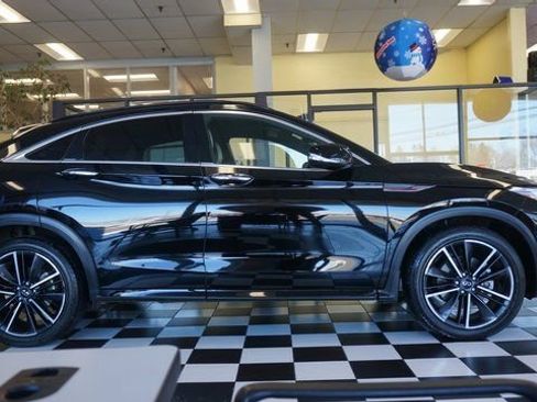 Used 2023 INFINITI QX55 Essential image 9