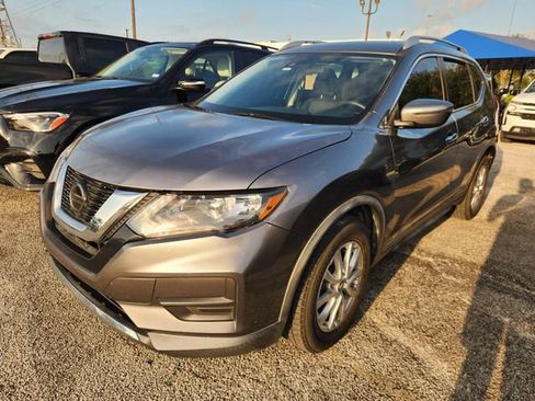 Used 2020 Nissan Rogue SV FWD image 3