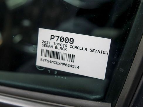 Certified 2021 Toyota Corolla SE w/ Carpet Mat Package (TMS) image 30