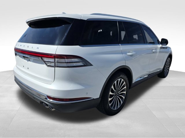 Used 2022 Lincoln Aviator Reserve w/ Equipment Group 201A AWD/4WD image 3