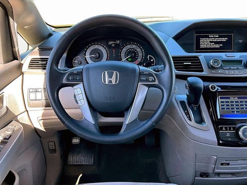 Used 2016 Honda Odyssey SE image 5