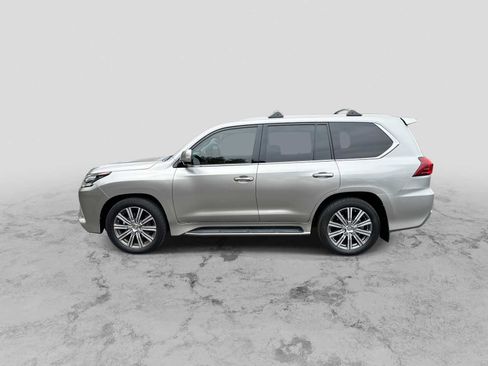 Used 2017 Lexus LX 570 4WD w/ Luxury Package image 5