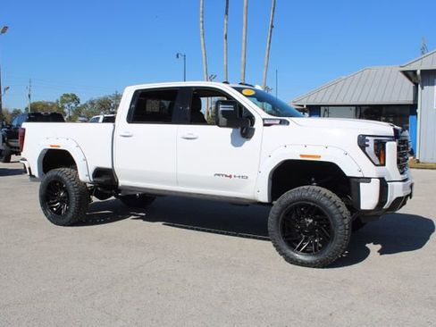 Used 2025 GMC Sierra 2500 AT4 w/ AT4 Premium Plus Package image 15
