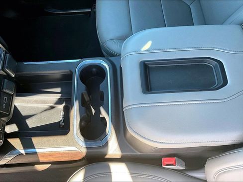 Used 2021 GMC Sierra 1500 SLT w/ SLT Premium Plus Package image 19