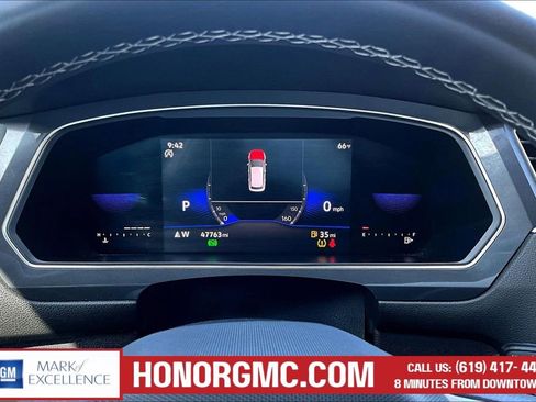 Used 2022 Volkswagen Tiguan SE image 13