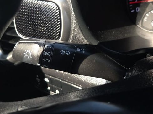 Used 2020 Kia Soul S FWD image 36