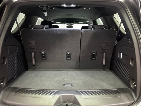 Used 2024 Chevrolet Tahoe LS image 25