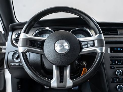 Used 2011 Ford Mustang GT Premium w/ 401A Rapid Spec Order Code RWD image 25