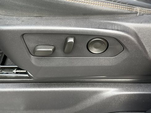 Used 2024 GMC Sierra 1500 AT4 w/ Technology Package image 17