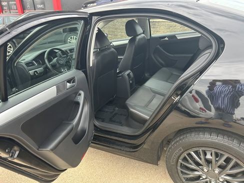 Used 2013 Volkswagen Jetta SE FWD image 6