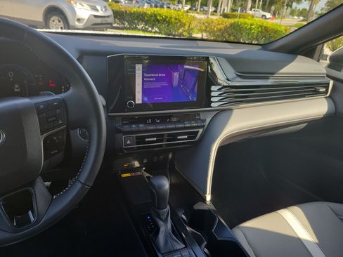 Certified 2025 Toyota Camry SE FWD image 18