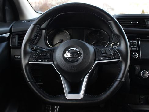 Used 2018 Nissan Rogue Sport SL w/ SL Premium Package image 18