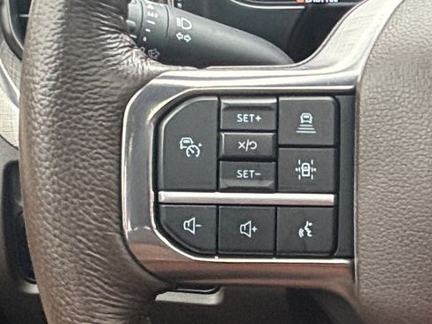 Used 2023 Ford F350 King Ranch w/ FX4 Off-Road Package image 11