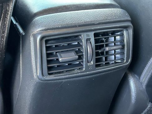 Certified 2017 Nissan Rogue Sport SL FWD image 15