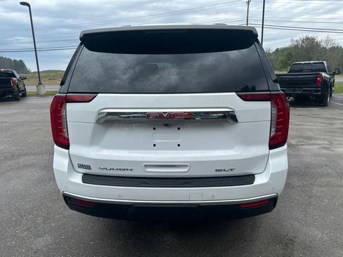 Used 2022 GMC Yukon SLT w/ SLT Luxury Package image 4