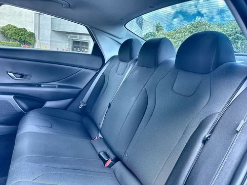Used 2025 Hyundai Elantra SE FWD image 22