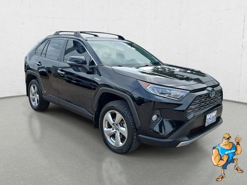 Used 2021 Toyota RAV4 Limited AWD/4WD image 3