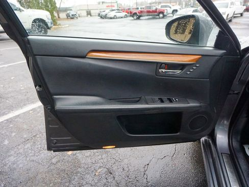 Used 2014 Lexus ES 300h image 17