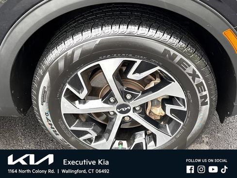 Used 2023 Kia Sportage EX AWD/4WD image 8