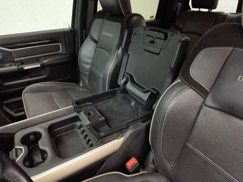 Used 2019 RAM 3500 Laramie image 28