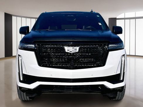 Used 2022 Cadillac Escalade Sport Platinum image 3
