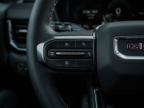 New 2026 GMC Terrain AT4 w/ Convenience Package III image 21