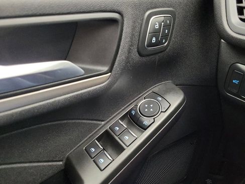 Used 2022 Ford Escape SEL w/ Technology Package FWD image 27