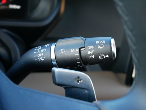 Used 2025 Land Rover Defender 110 V8 image 24