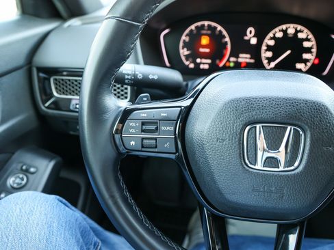 Used 2025 Honda Civic Sport image 14
