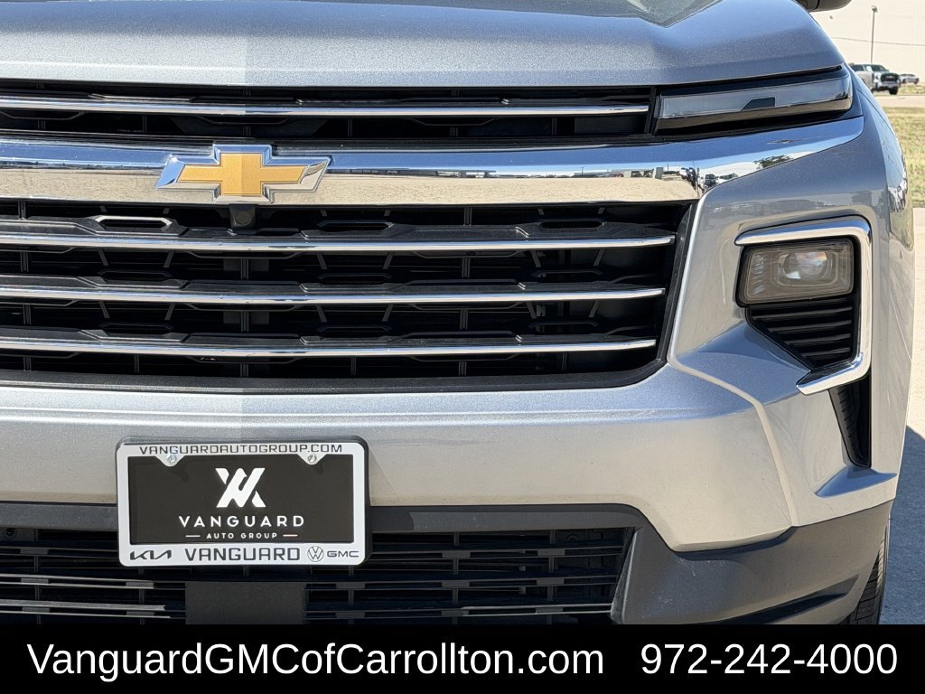 Used 2025 Chevrolet Traverse LT FWD image 4