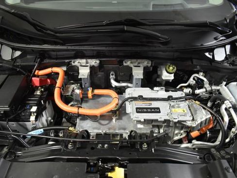 Certified 2024 Nissan Ariya AWD image 39