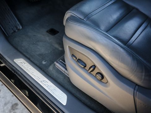 Certified 2023 Porsche Cayenne Platinum Edition image 14