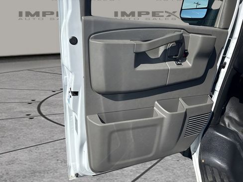 Used 2021 Chevrolet Express 2500 w/ Driver Convenience Package RWD image 19