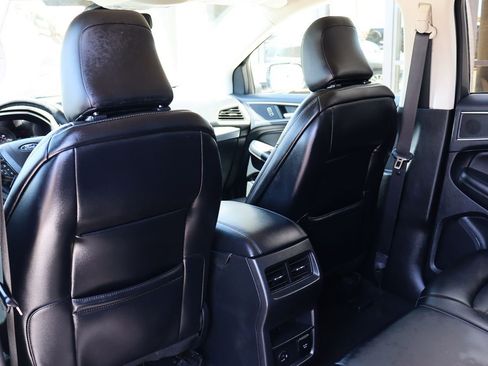 Used 2022 Ford Edge SEL w/ Convenience Package AWD/4WD image 32