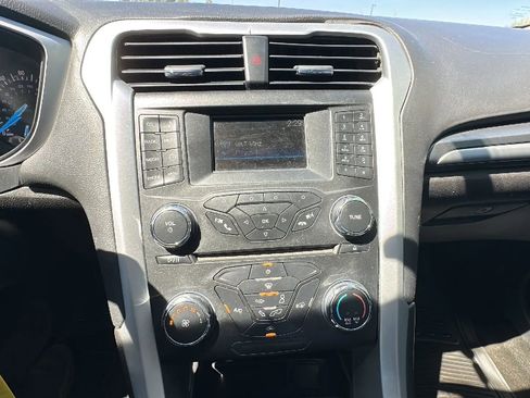 Used 2016 Ford Fusion S FWD image 12