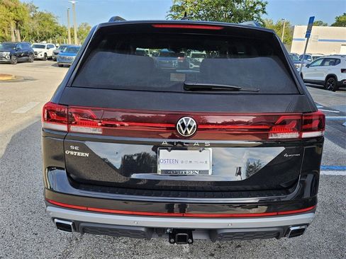 New 2026 Volkswagen Atlas Peak Edition image 12