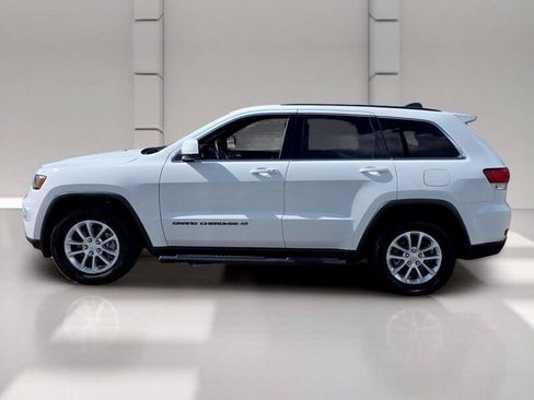 Certified 2022 Jeep Grand Cherokee Laredo E RWD image 2