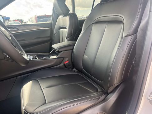New 2026 Jeep Grand Cherokee Limited AWD/4WD image 15