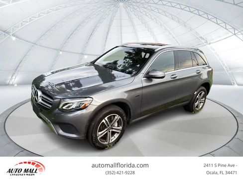 Used 2019 Mercedes-Benz GLC 350e 4MATIC image 1
