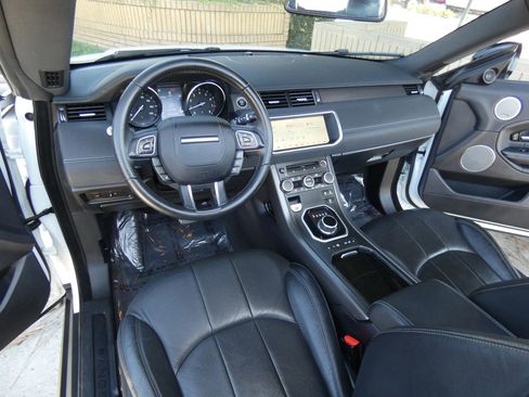Used 2018 Land Rover Range Rover Evoque SE Dynamic image 21
