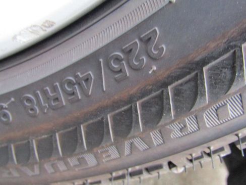 Used 2024 BMW 330e xDrive image 31