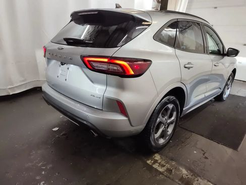 Used 2023 Ford Escape ST-Line AWD/4WD image 3