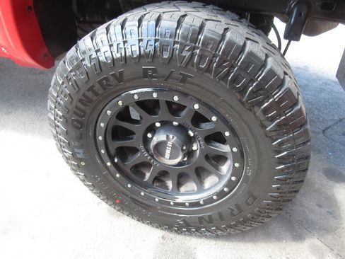 Used 2016 RAM 2500 Tradesman w/ Chrome Appearance Group AWD/4WD image 14