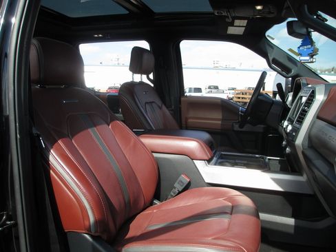 Used 2020 Ford F250 Platinum w/ Tremor Off-Road Package image 24